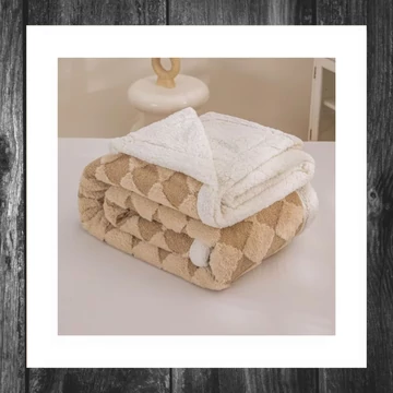 Pătură Sherpa bej–alb cu model romboidal 200×220 cm ZF-B200