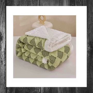 Pătură Sherpa verde–alb cu model romboidal 150×200 cm ZF-Z150