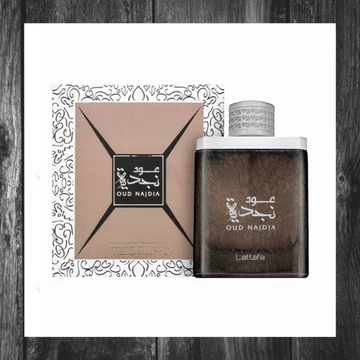 Lattafa Oud Najdia Eau de Parfum pentru bărbați – 100 ml 137936