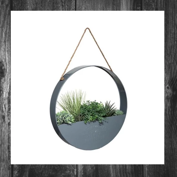 Plantă decorativă suspendată rotundă cu cadru metalic – 179310
