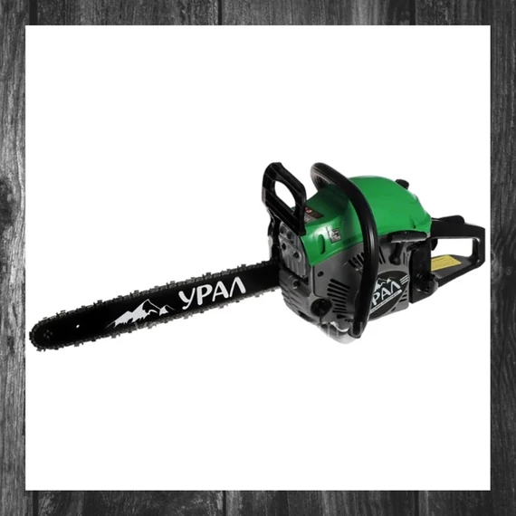 Ural BP-3800 Fierăstrău cu Lanț pe Benzină BP-3800
