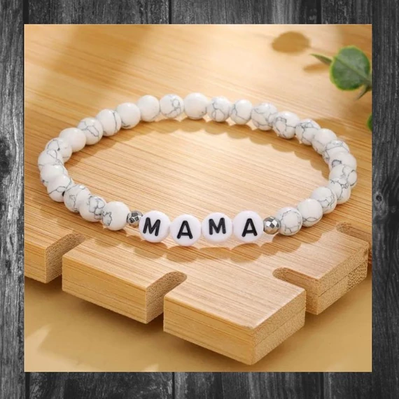 Brățară elegantă cu perle și mesajul „MAMA” HR02774