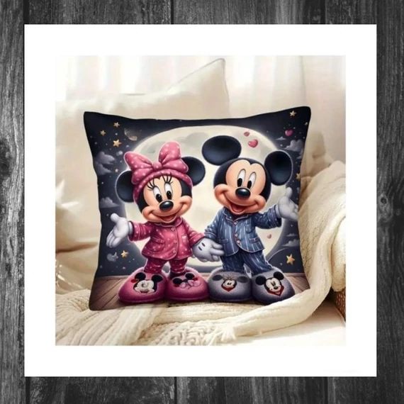 Perna decorativă Mickey și Minnie – Atmosferă de noapte, feerică QF1176560