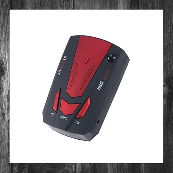 Detector radar și laser V7 – Protecție sigură pe drum