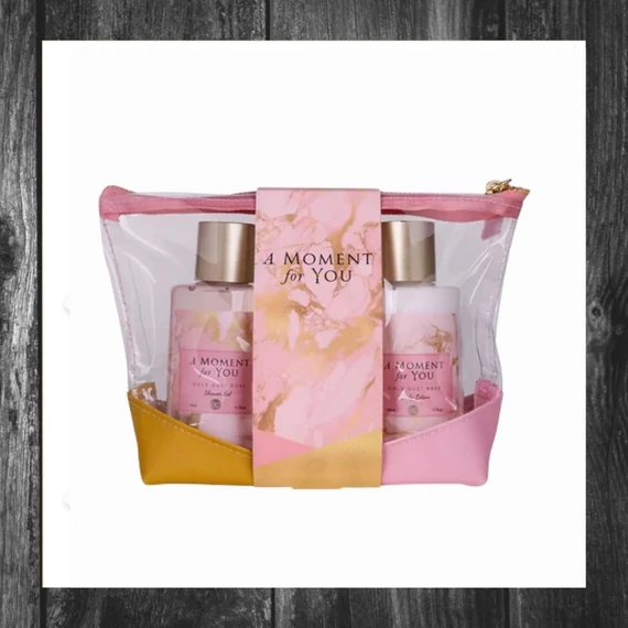 Set de baie MOMENT FOR YOU în trusă cosmetică – 6055858