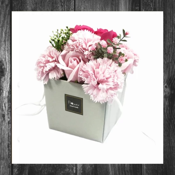 Buchet flori de săpun, trandafir roz și garoafă – LSF-02