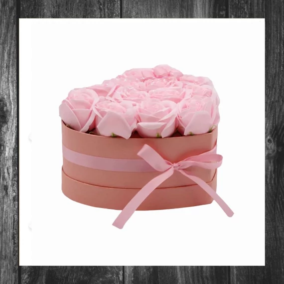Buchet cadou cu flori din săpun – 13 trandafiri roz GSFB-05