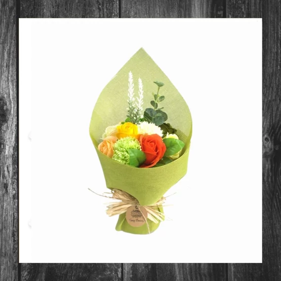 Buchet vertical cu flori din săpun – verde, galben SFB-05-6u
